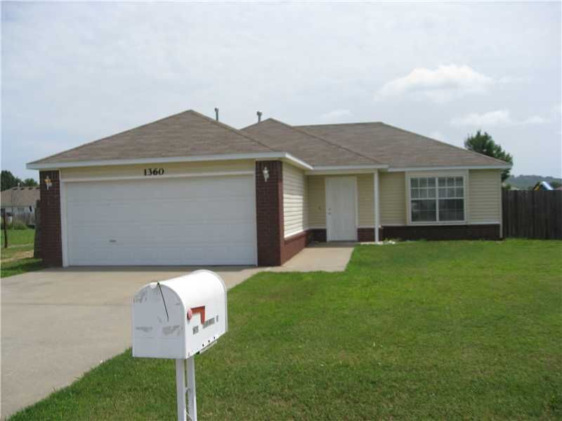 Property Photo:  1360 McClelland Road  AR 72727 