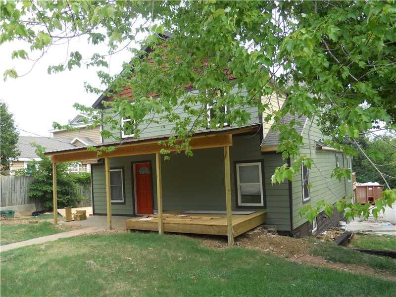 Property Photo: 249 E Cleburn Street AR 72701
