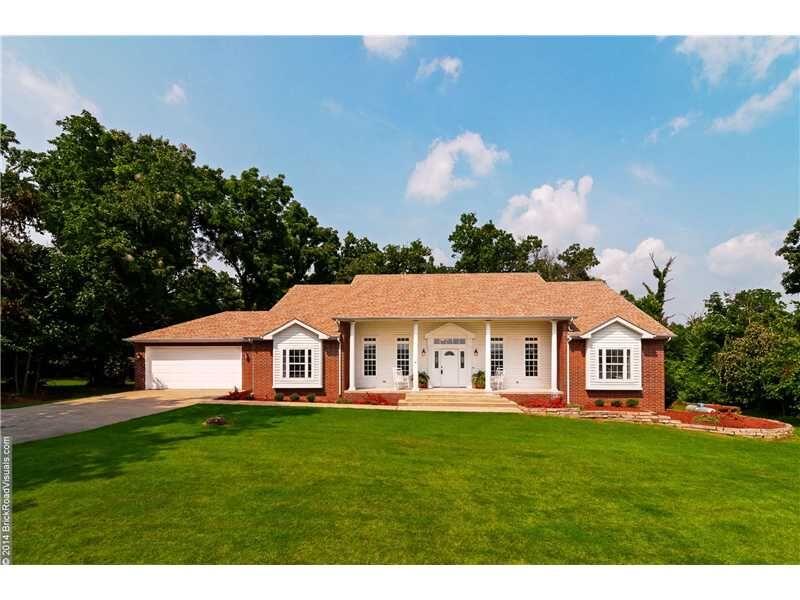 Property Photo: 16138 N River Ridge Road AR 72704