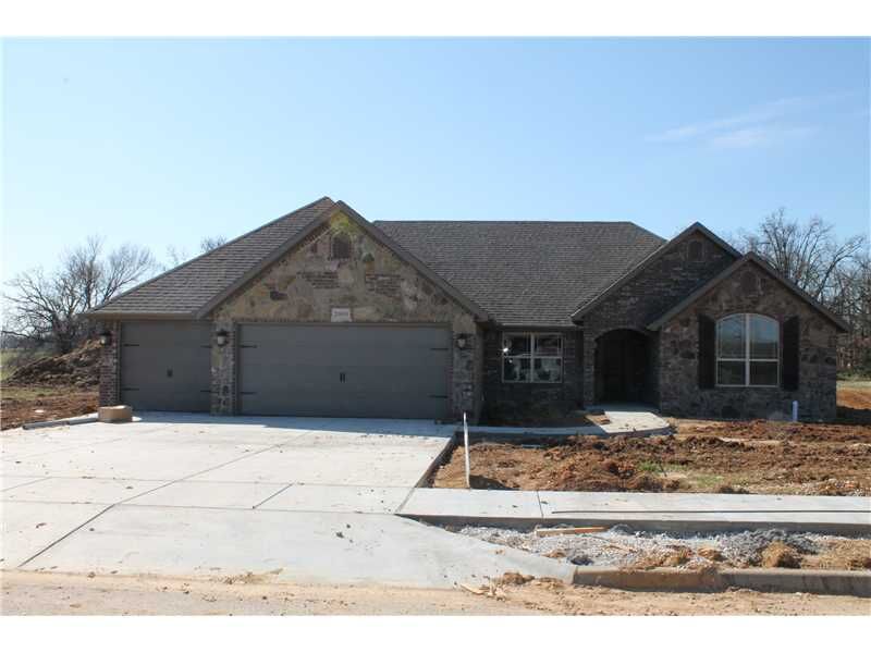 Property Photo:  2000 Brooks Place  AR 72758 