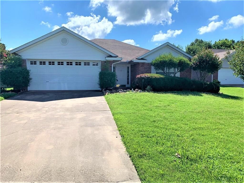 Property Photo:  3135 Ouray Street  AR 72764 