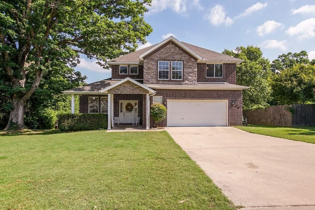 Property Photo: 10 Dillow Place AR 72714
