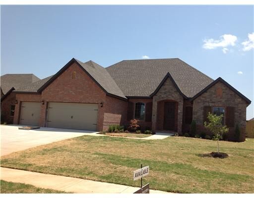 Property Photo: 4103 SW Lilac Street AR 72712