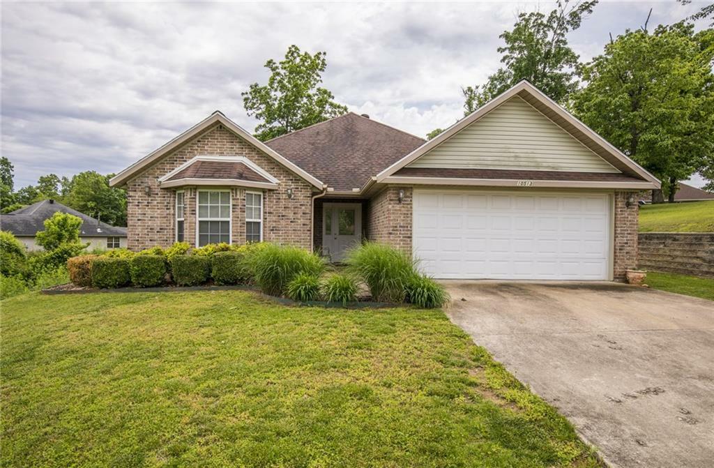 Property Photo:  10513 Lyndon Place  AR 72756 