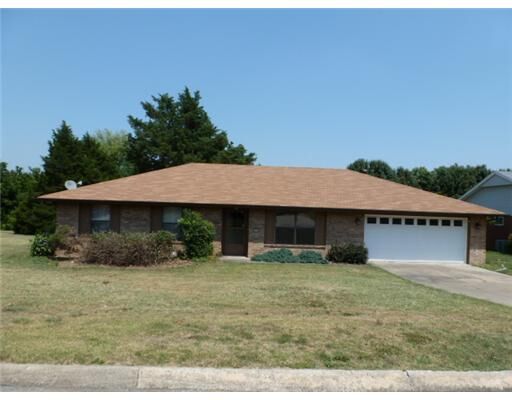 Property Photo:  1609 S 23rd Street  AR 72758 