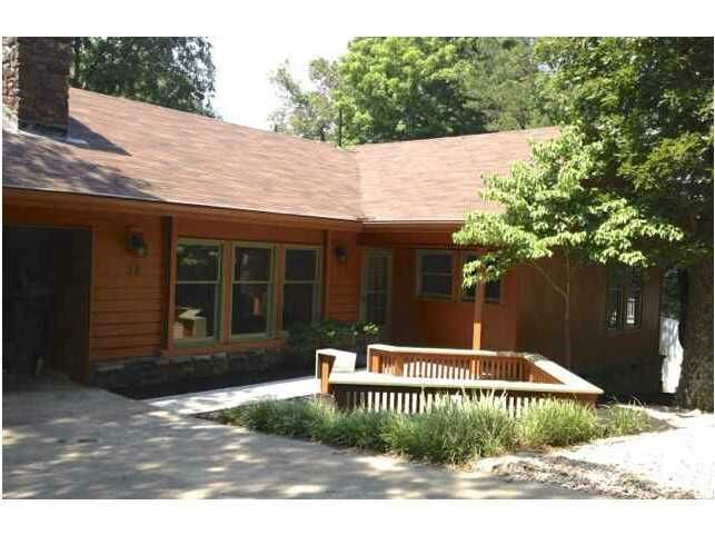 Property Photo: 38 Deddington Drive AR 72714