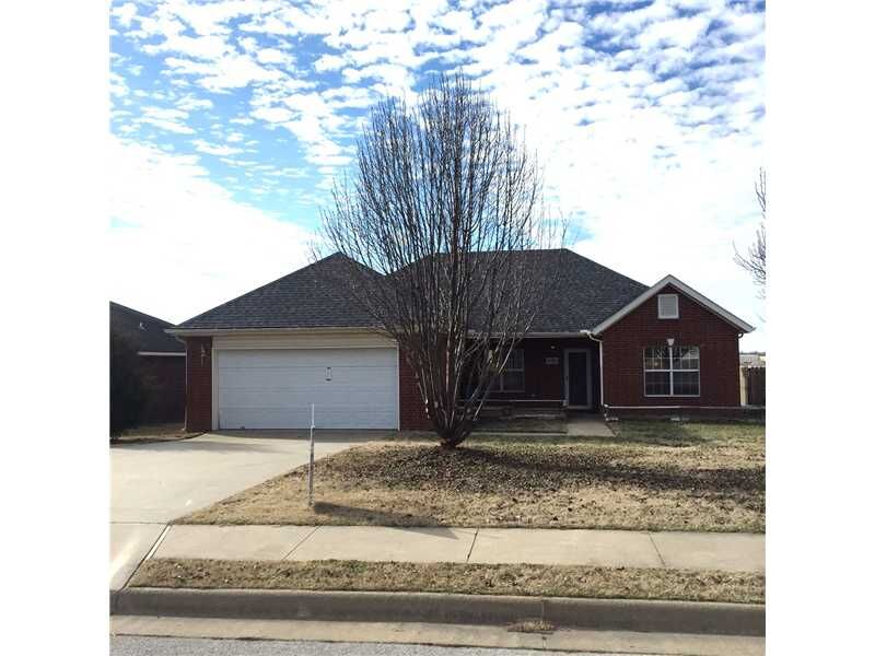 Property Photo:  2622 Persimmon Street  AR 72764 