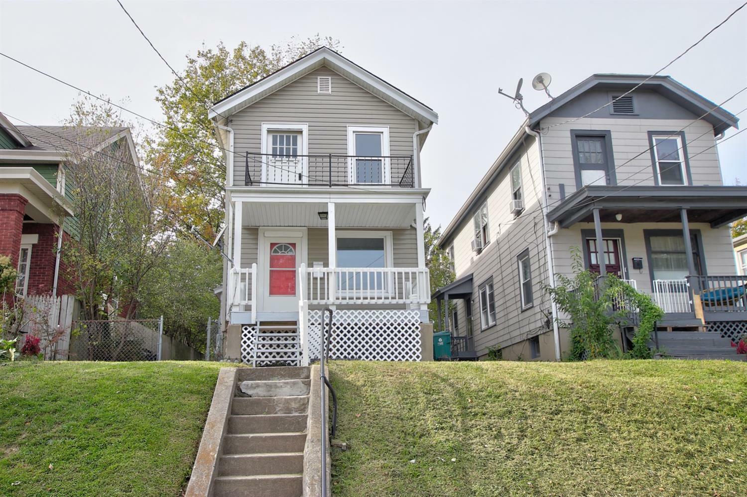 Property Photo: 809 Pedretti Ave OH 45238