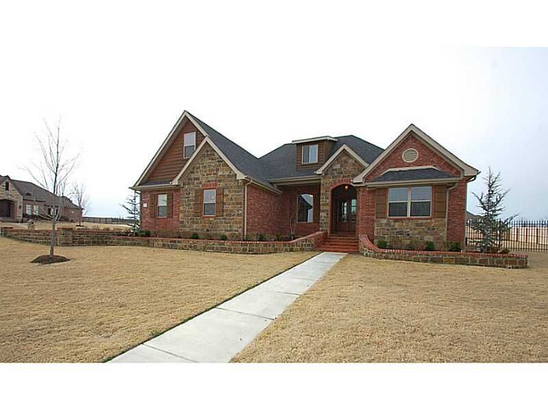 Property Photo:  1209 Edinburgh Loop  AR 72762 