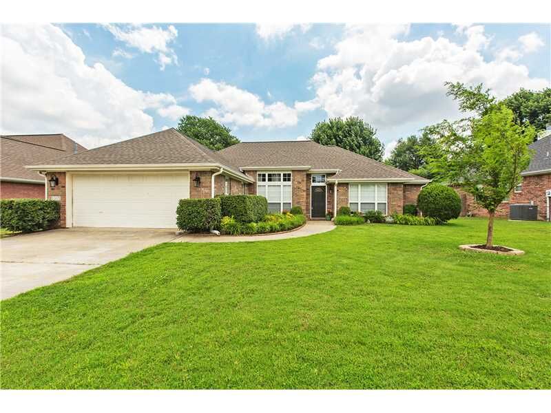 Property Photo: 5305 S 44th Street AR 72758