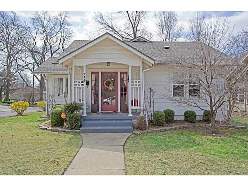 Property Photo:  416 W Maple Street  AR 72756 