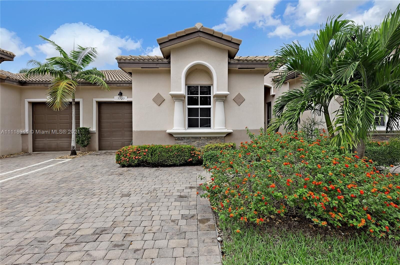 Property Photo: 7727 Sondrio Way 7727 FL 33446