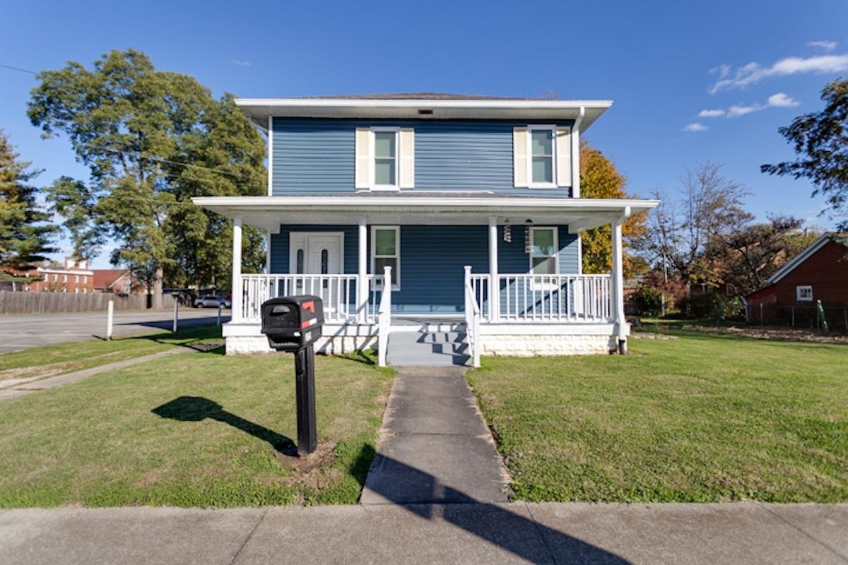 305 N Walnut Street  Huntingburg IN 47542 photo