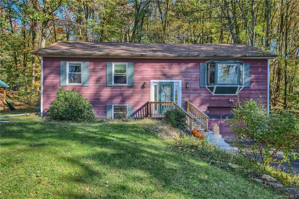 Property Photo:  61 Perrines Bridge Road  NY 12486 