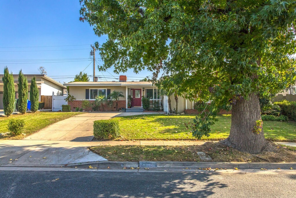 Property Photo:  2918 Gramercy Street  CA 91767 