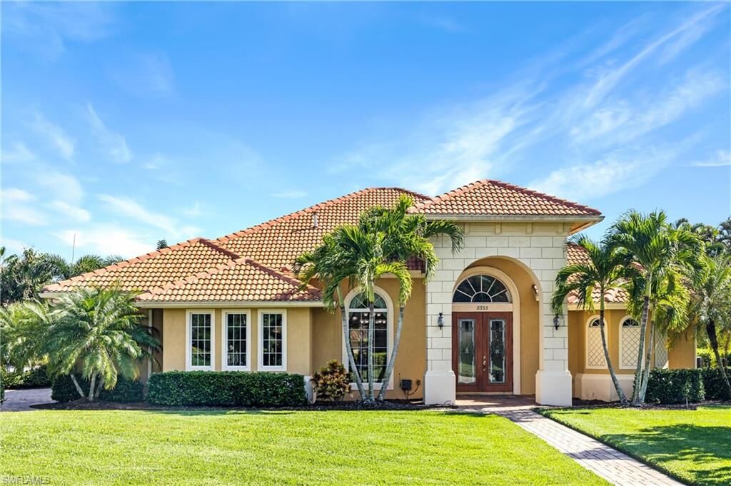 Property Photo: 8333 Ocotillo Ct FL 34113