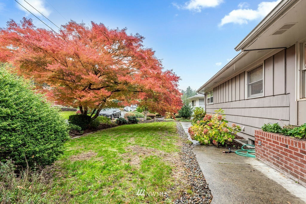 Property Photo:  2107 Willow Place  WA 98632 