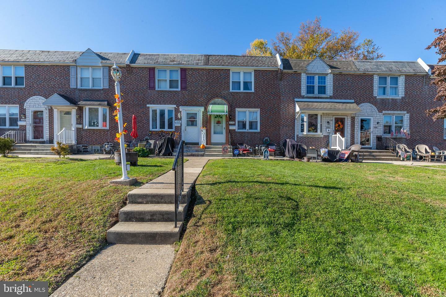 Property Photo: 1036 Brookwood Lane PA 19036