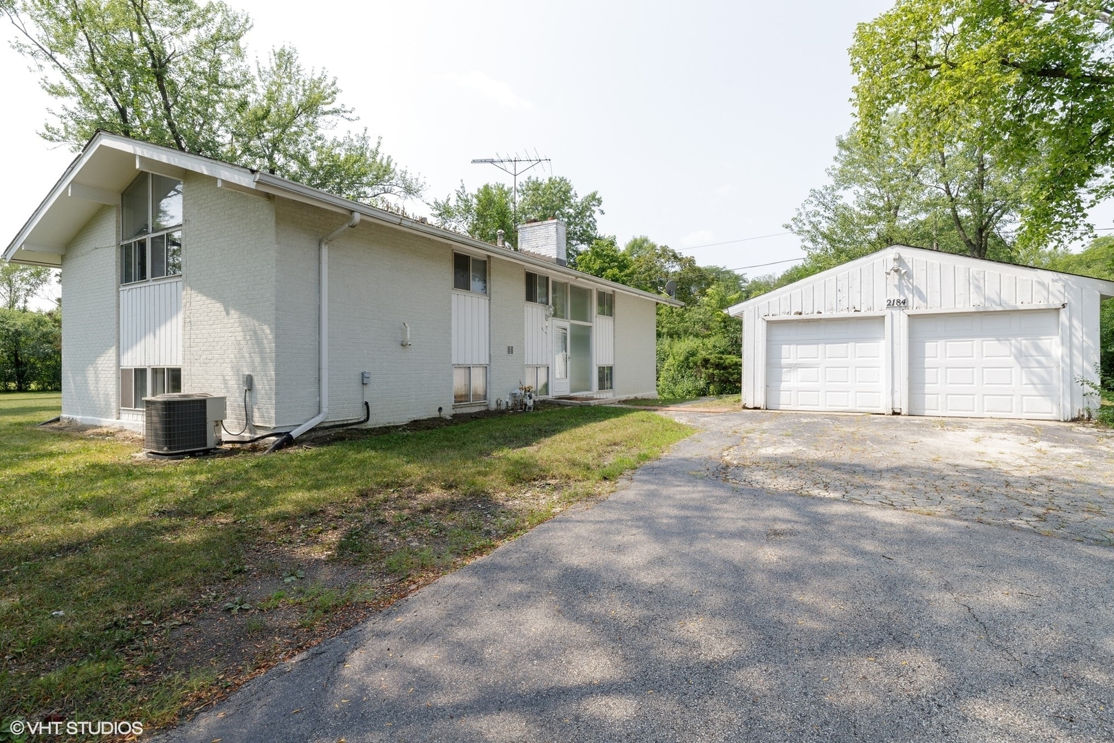 Property Photo:  2184 New Willow Road  IL 60093 