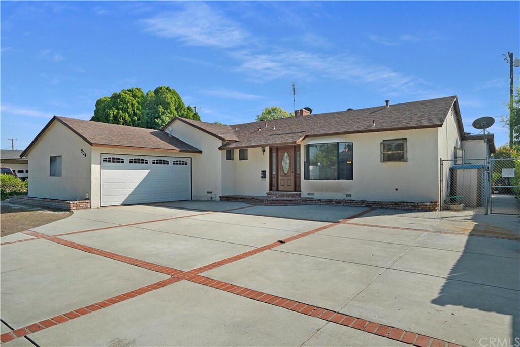 Property Photo:  904 E Florence Avenue  CA 91790 