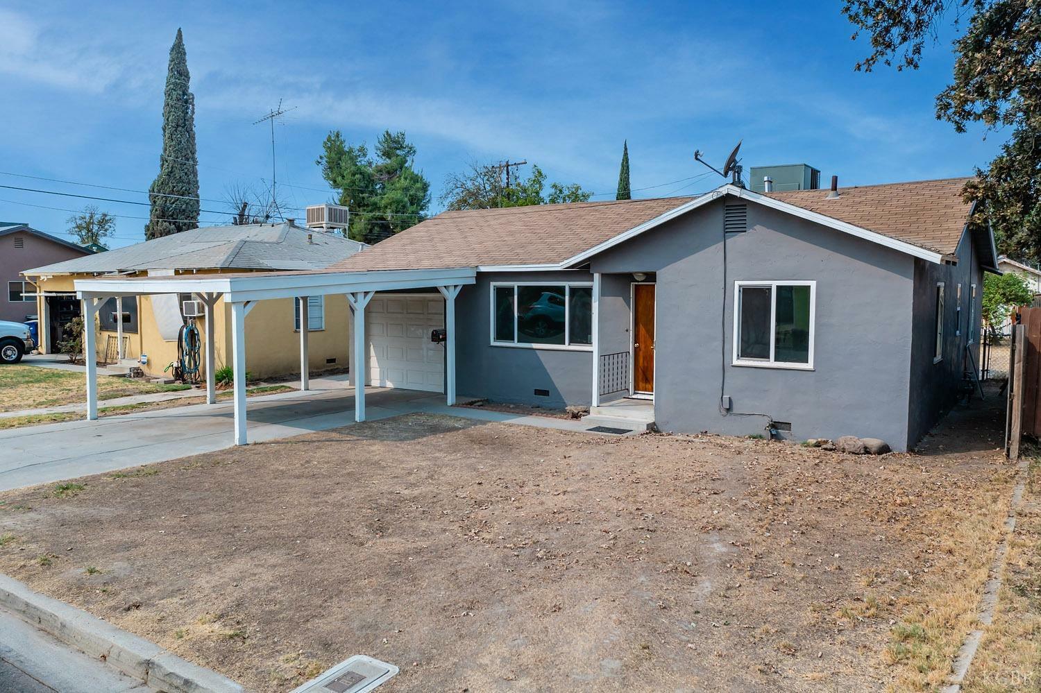 Property Photo:  512 N Carson Street  CA 93230 