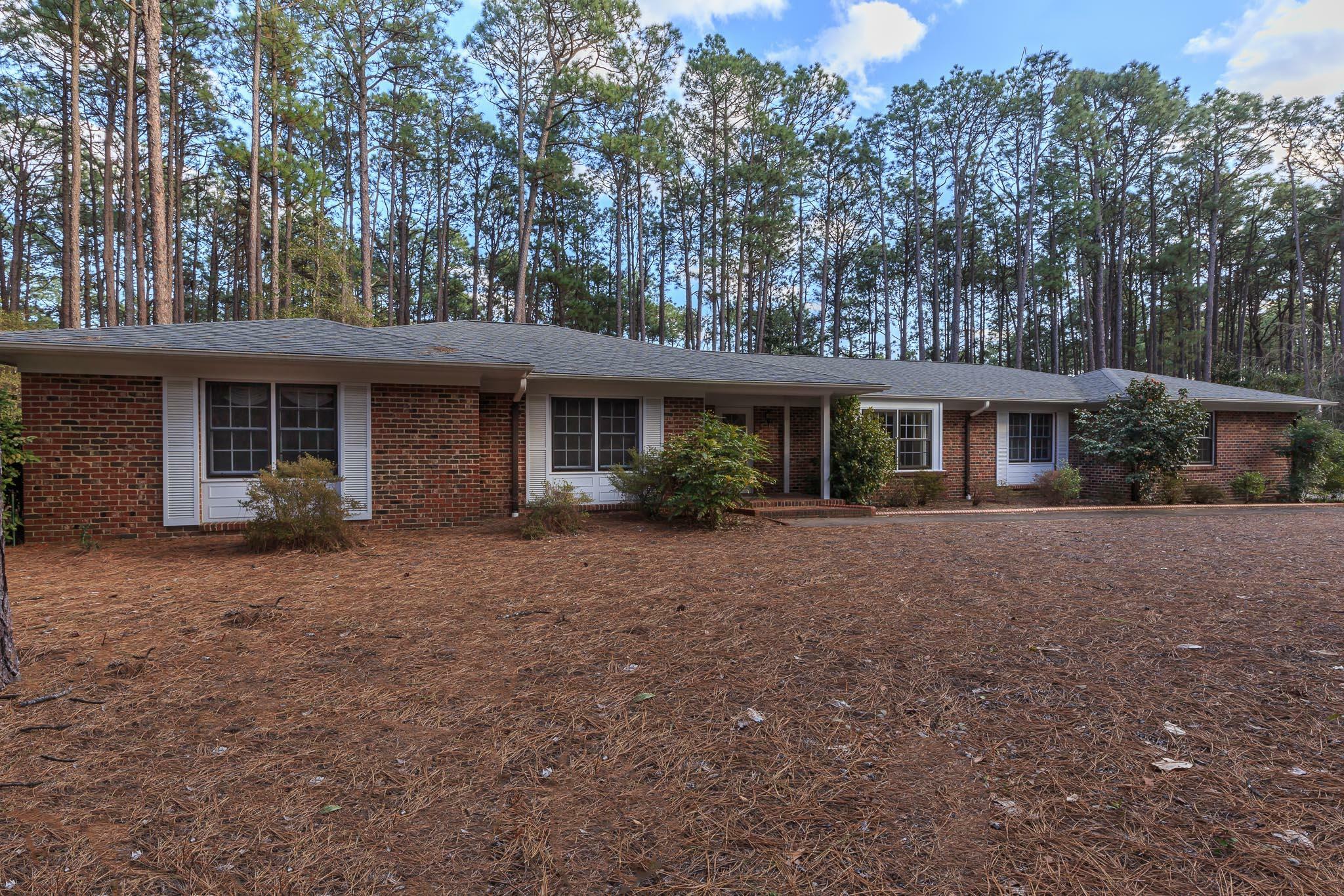 Property Photo: 495 Crest Road NC 28387