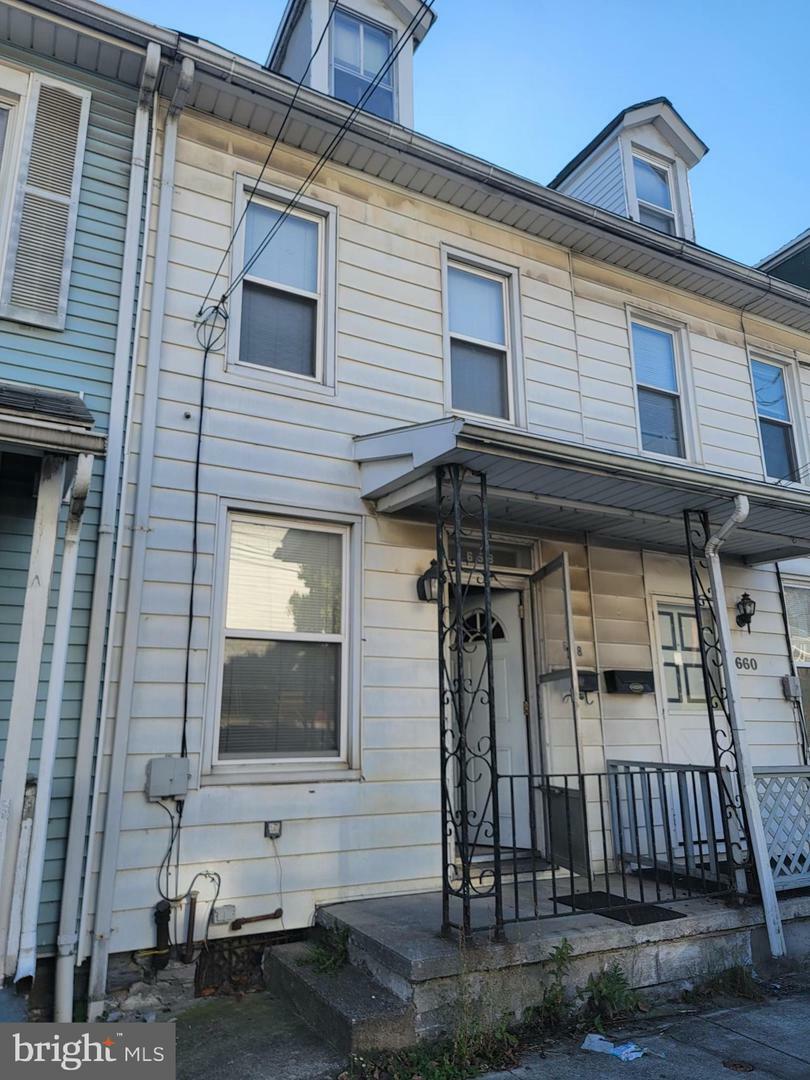 Property Photo:  658 N 2nd Street  PA 17113 