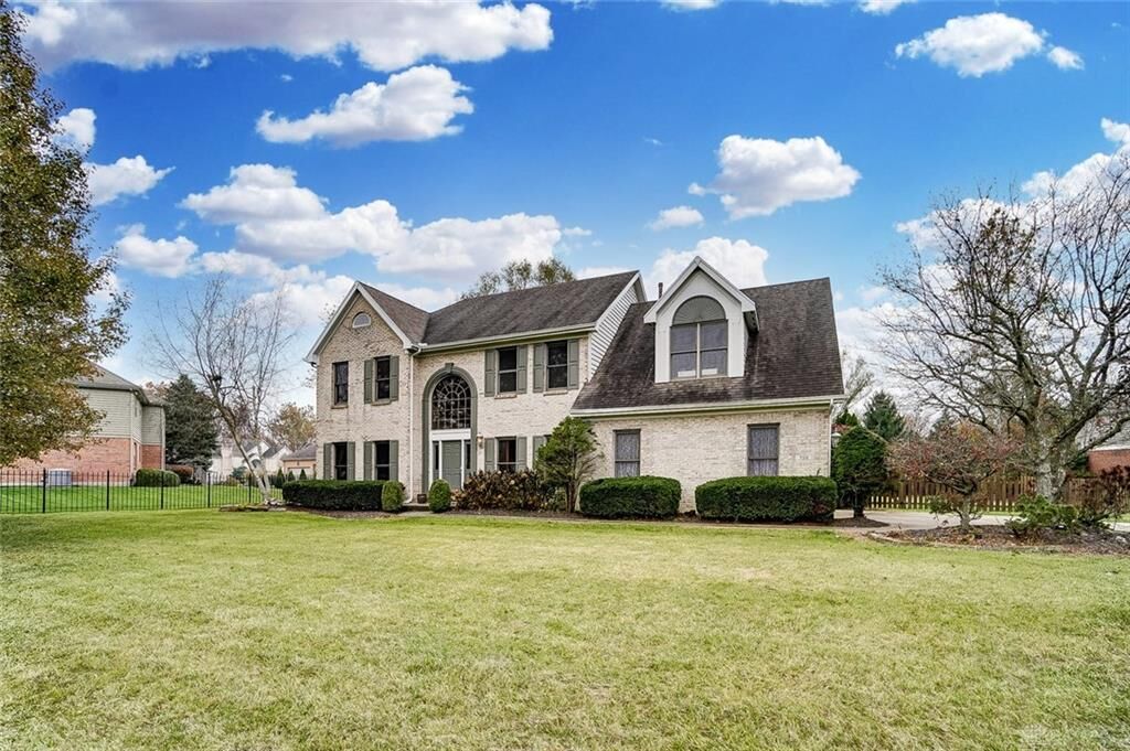 Property Photo: 720 Greenleaf Village Drive OH 45066