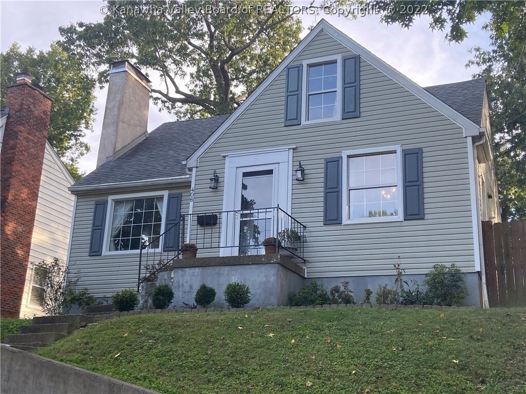 Property Photo: 406 Fairview Drive WV 25302