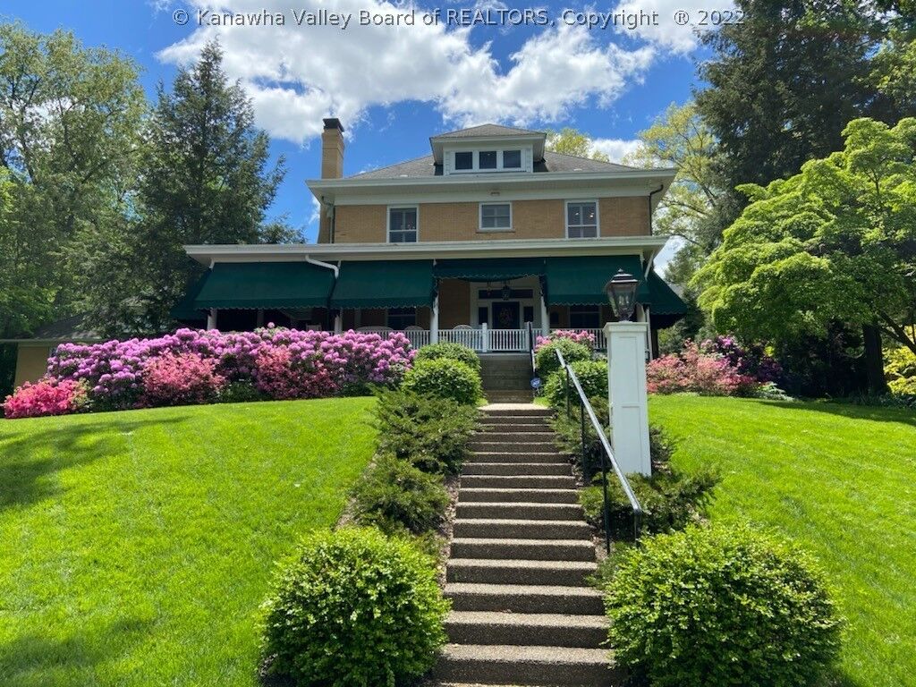 Property Photo: 743 Myrtle Road WV 25314