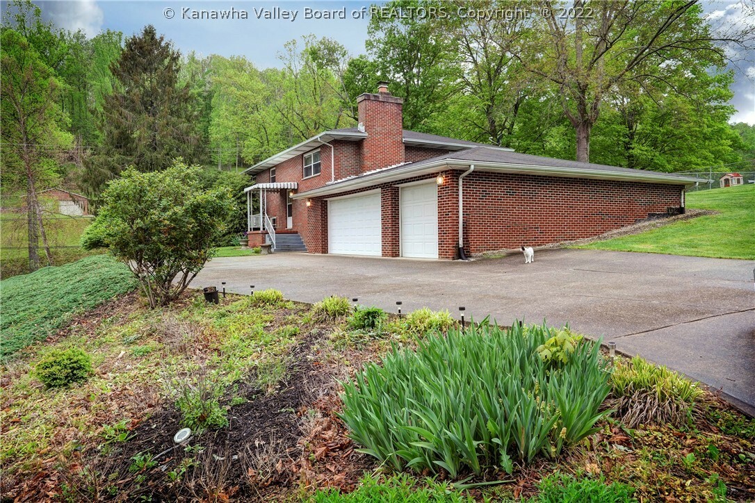 Property Photo: 1 Acorn Lane WV 25071