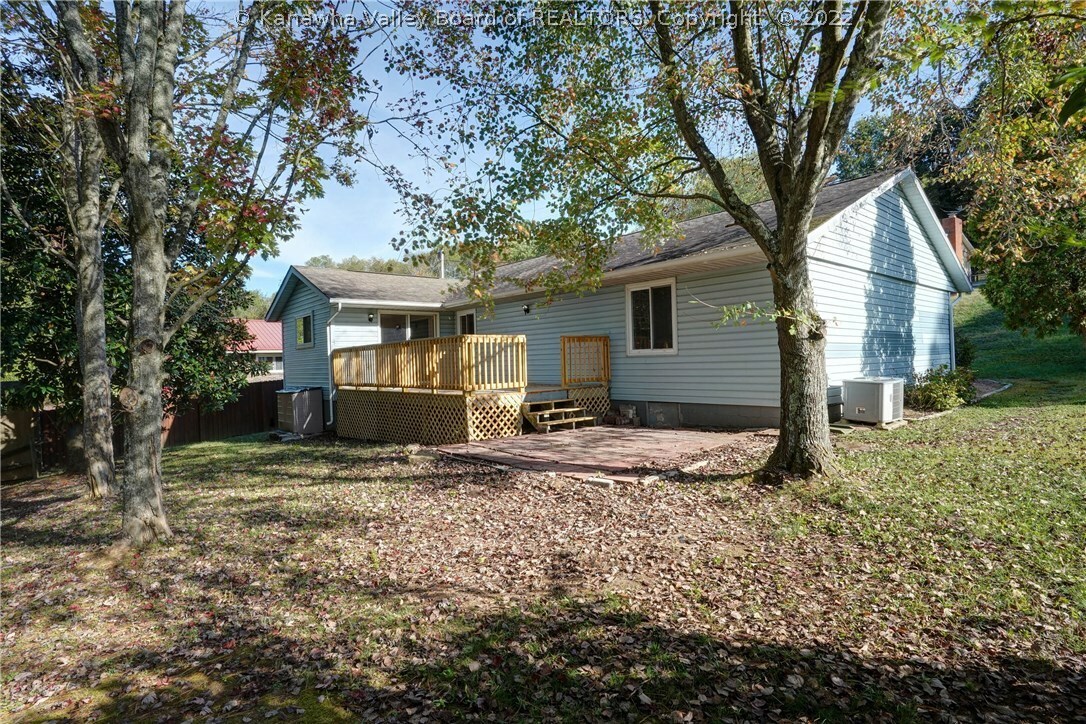 Property Photo: 118 Greenbrier Lane WV 25064