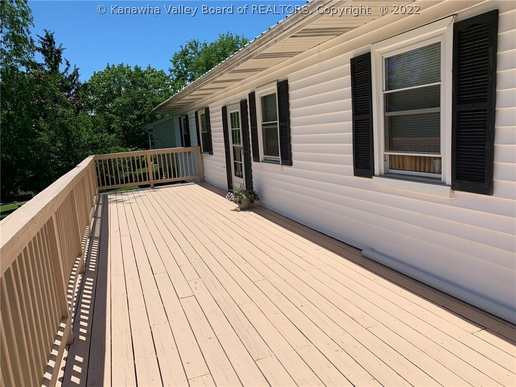 Property Photo: 1584 Upper Midway Drive WV 25064