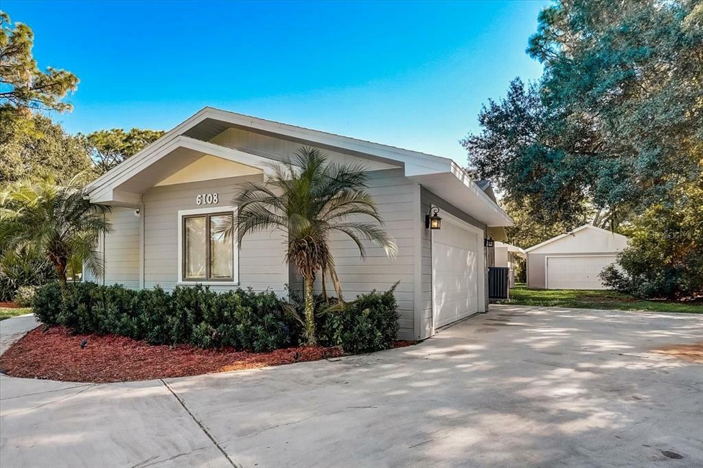 Property Photo:  6108 95th Street Circle E  FL 34202 