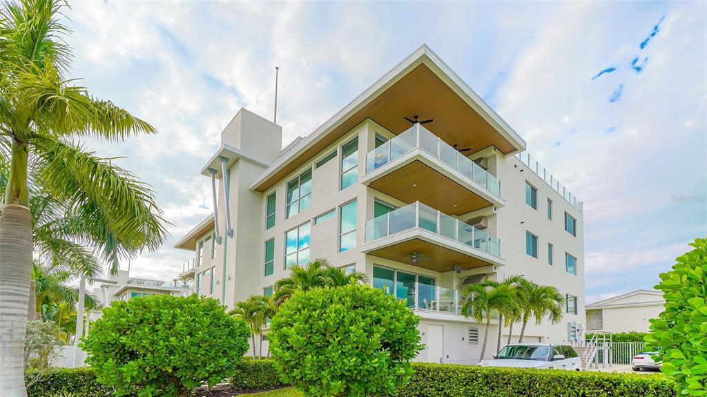 Property Photo: 159 Taft Drive E305 FL 34236