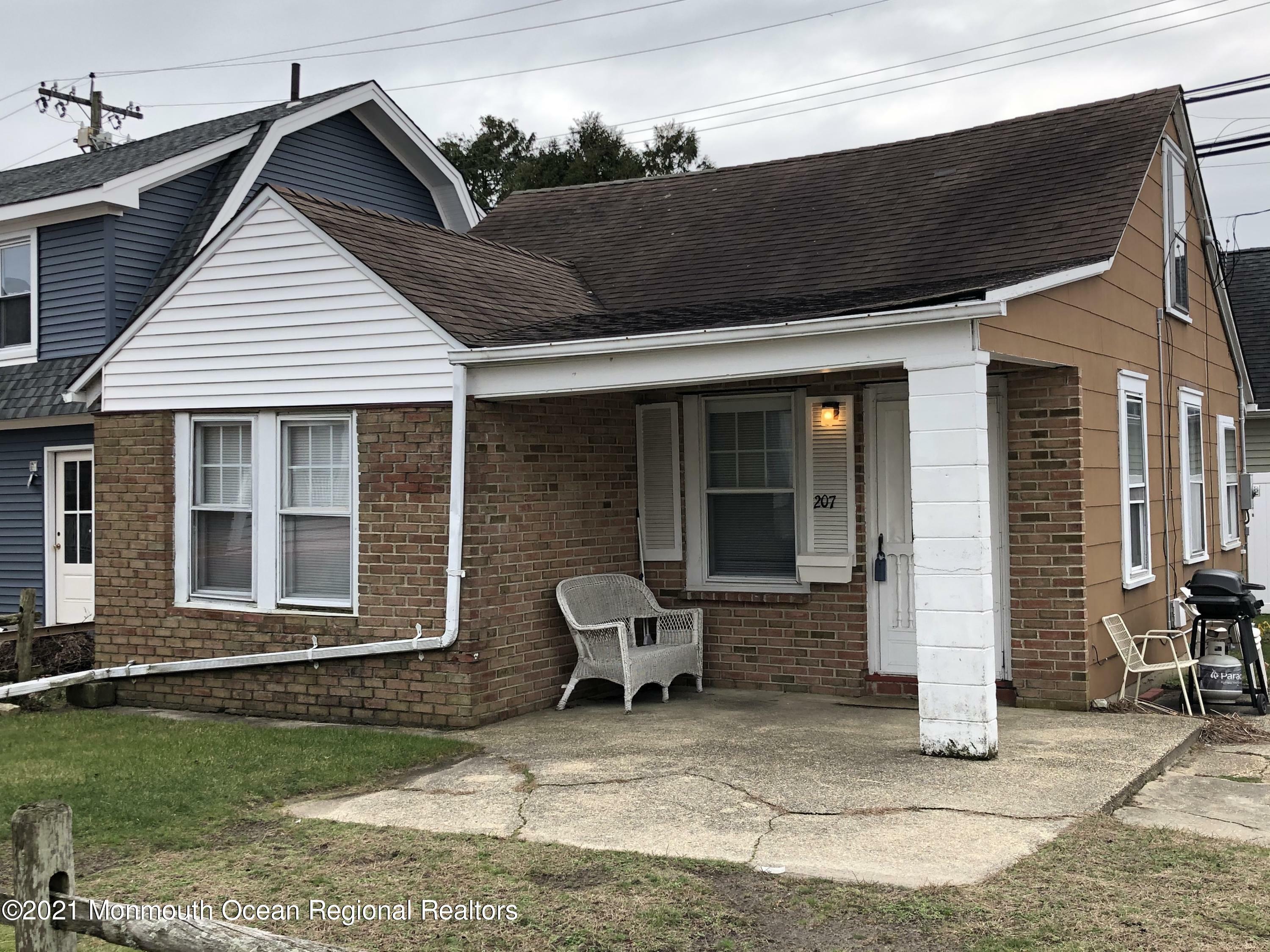 Property Photo:  207 3rd Avenue Back House, Winter Rental  NJ 07719 