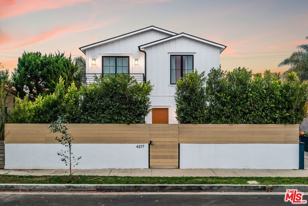 Property Photo: 4217 Lyceum Avenue CA 90066