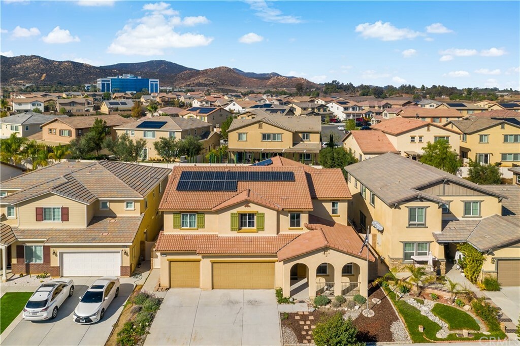 Property Photo: 34873 Star Jasmine Place CA 92563