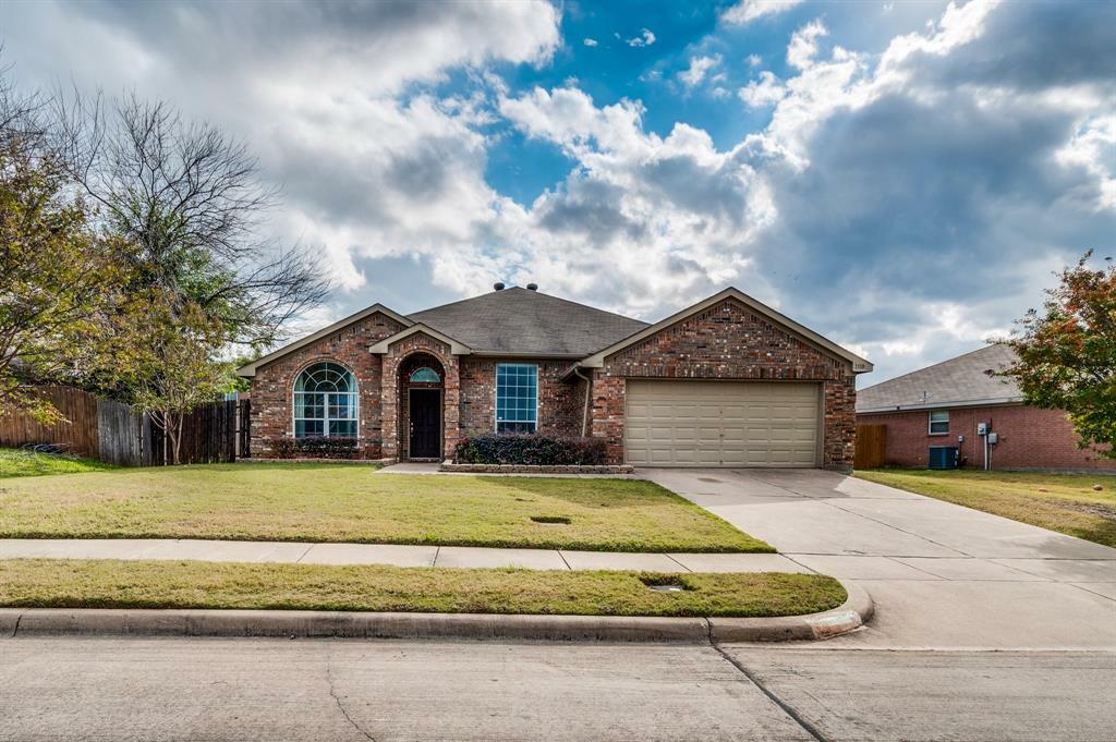 Property Photo:  1510 Whispering Oaks Drive  TX 76065 