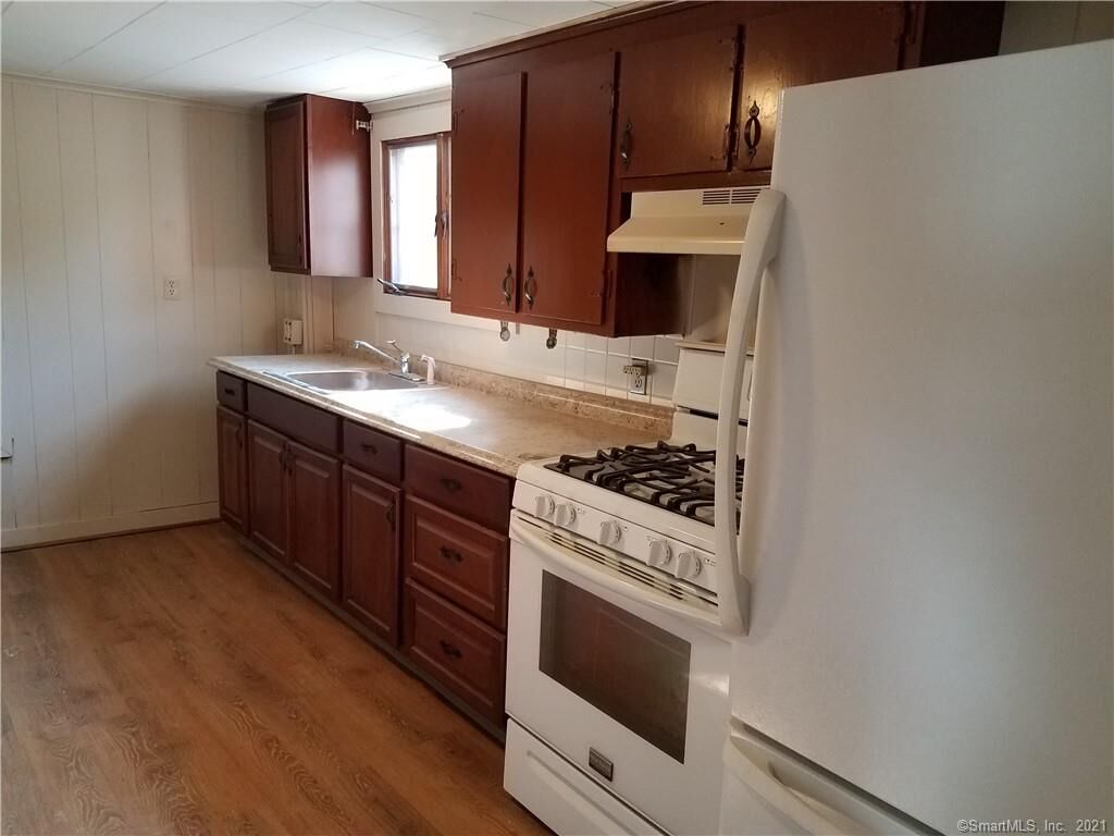 Property Photo:  108 High Street 1  CT 06457 