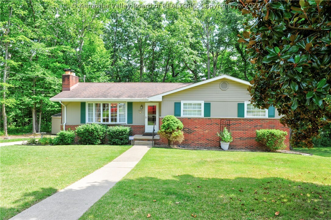 Property Photo: 808 Wray Circle WV 25309