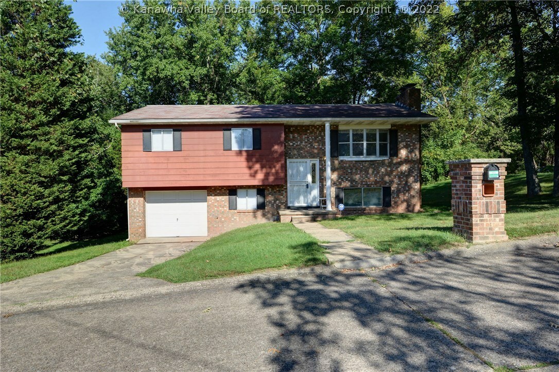 Property Photo: 1512 Pinewood Park WV 25064