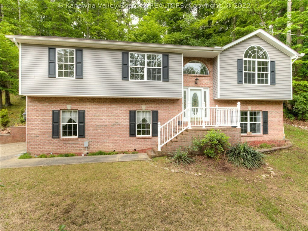 Property Photo:  210 Teays Meadows  WV 25560 