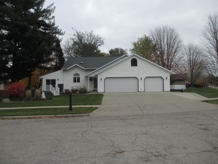 550 St Johns Ave  Milton WI 53563 photo