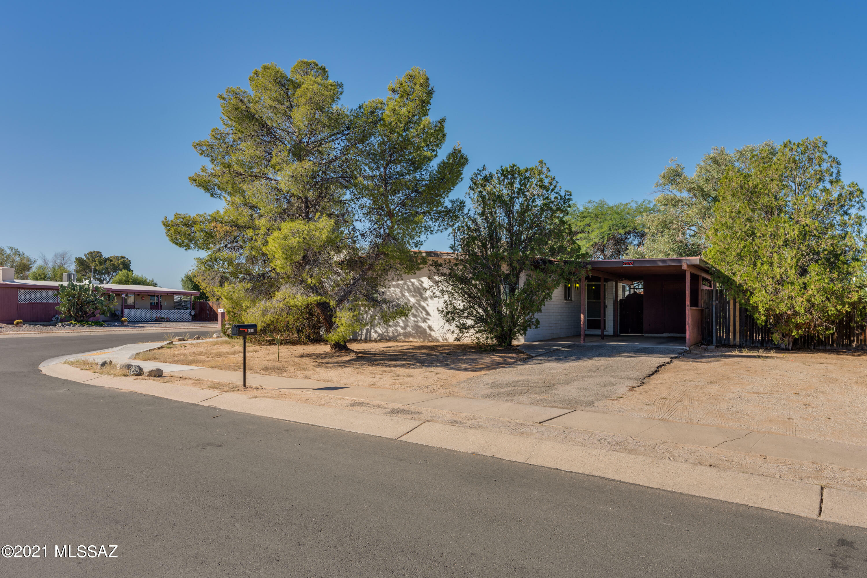 Property Photo:  4810 S Lantana Circle  AZ 85730 