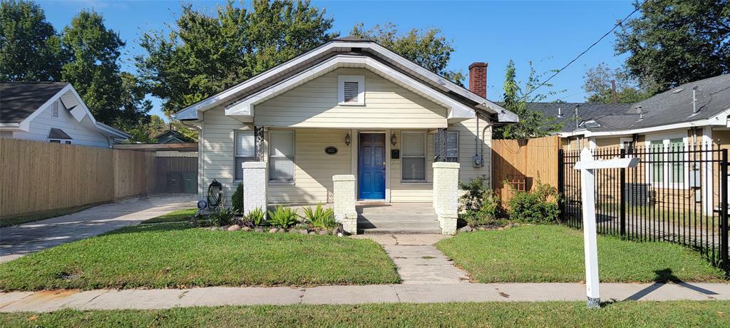 4315 Watson Street  Houston TX 77009 photo