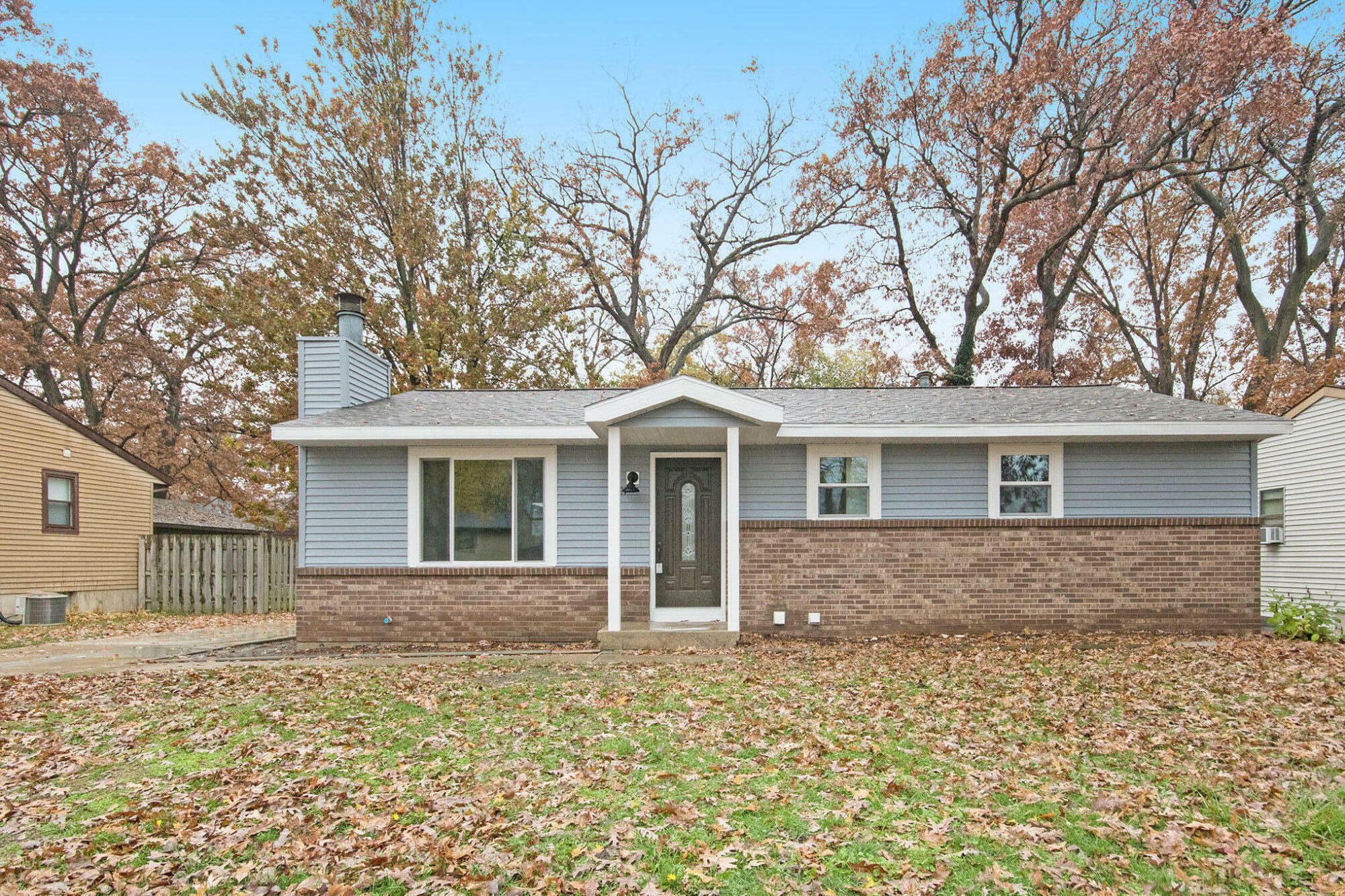 Property Photo:  2121 Berwyn Court SW  MI 49519 