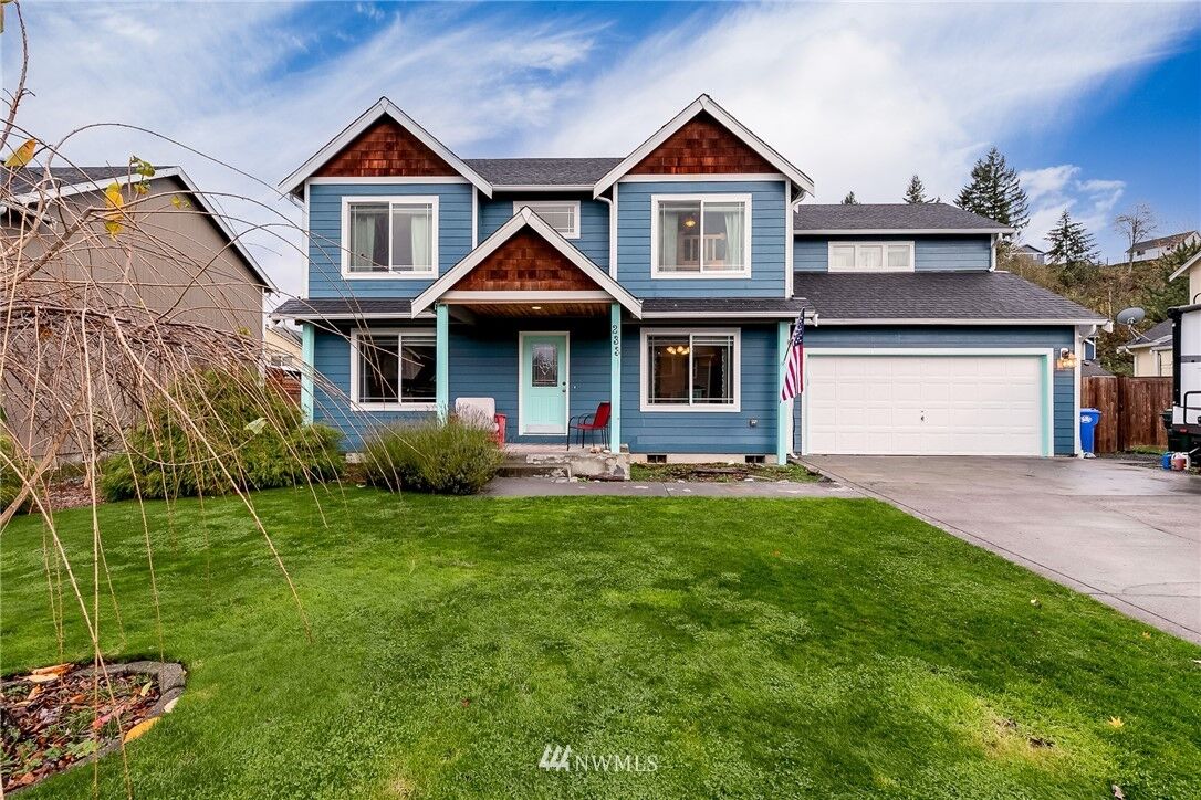 Property Photo:  233 Easton Avenue W  WA 98328 