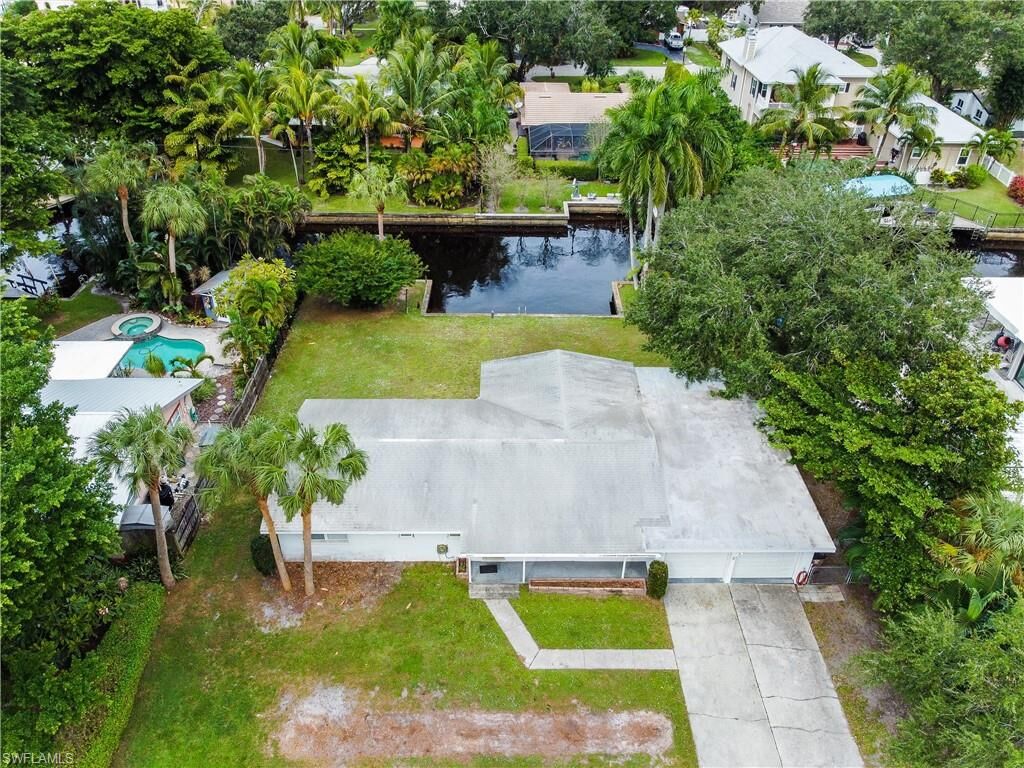 Property Photo:  1229 Carlene Ave  FL 33901 