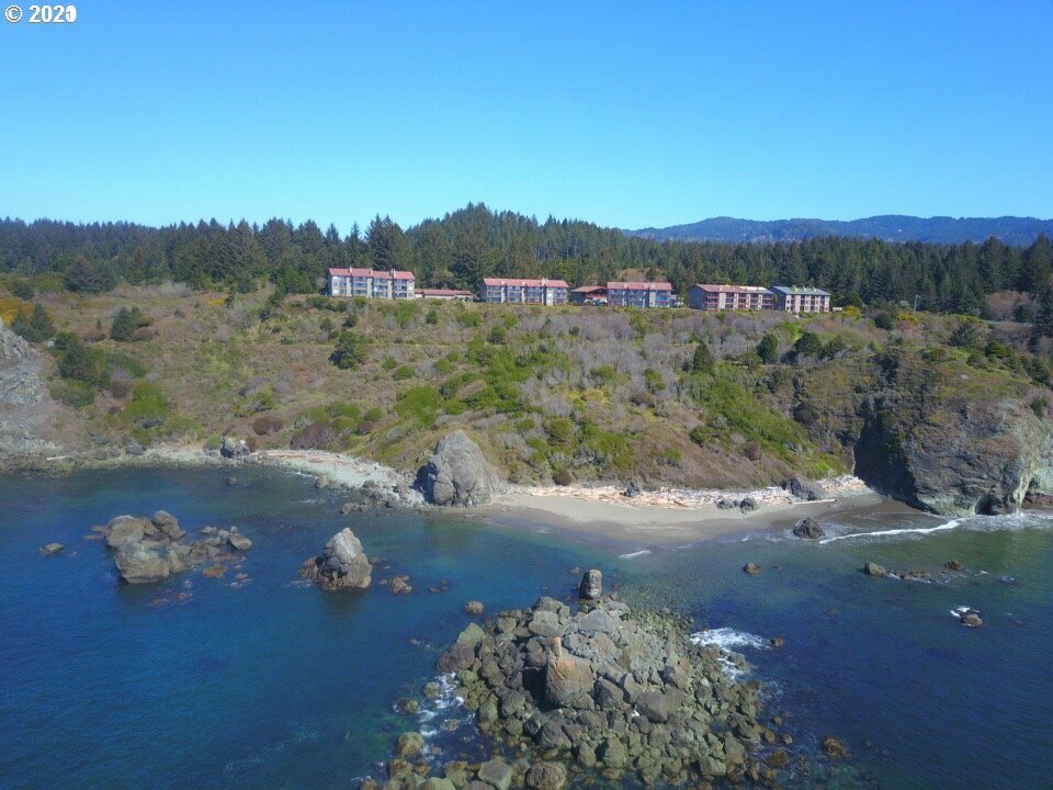 Property Photo:  17744 N Hwy 101 A13  OR 97415 